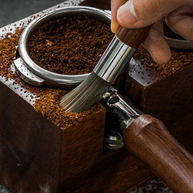 Wood Handled Espresso Machine Cleaner Coffee Equipment Cleaning Brush with Soft Bristles Practical Accessory