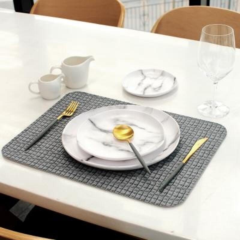 Crocodile leather pattern double-sided square table mat, beige/gray 1P