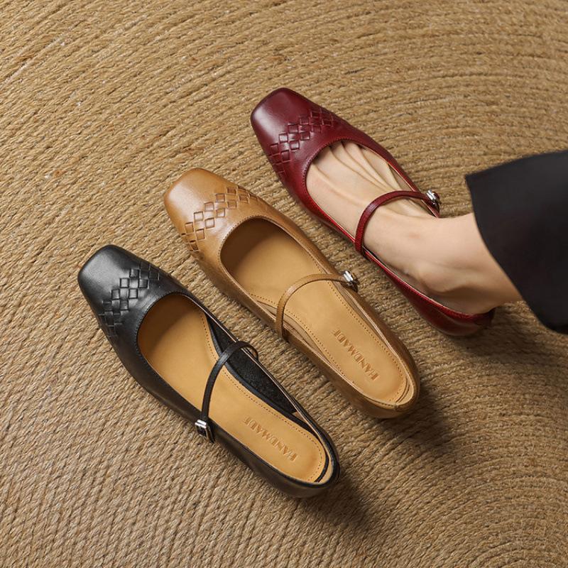 New Four-season Wear Women's Single Shoes Casual Low-top Women's Single Shoes Solid-color Leather Large-size Shoes Square Head and One Pedal Shallow M