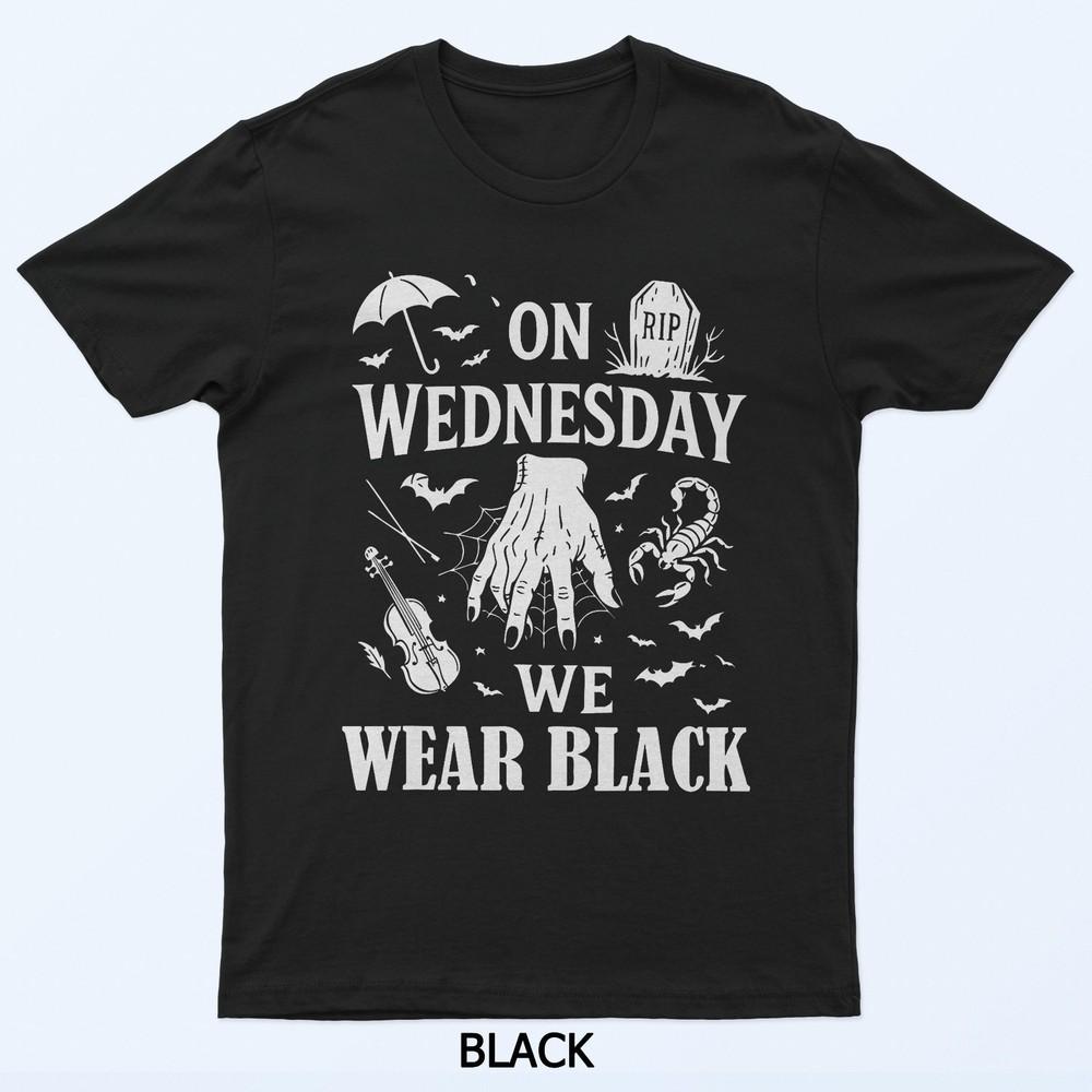 

Funny Horror Hand On Wednesdays We Wear Black Halloween T-Shirt 4XL