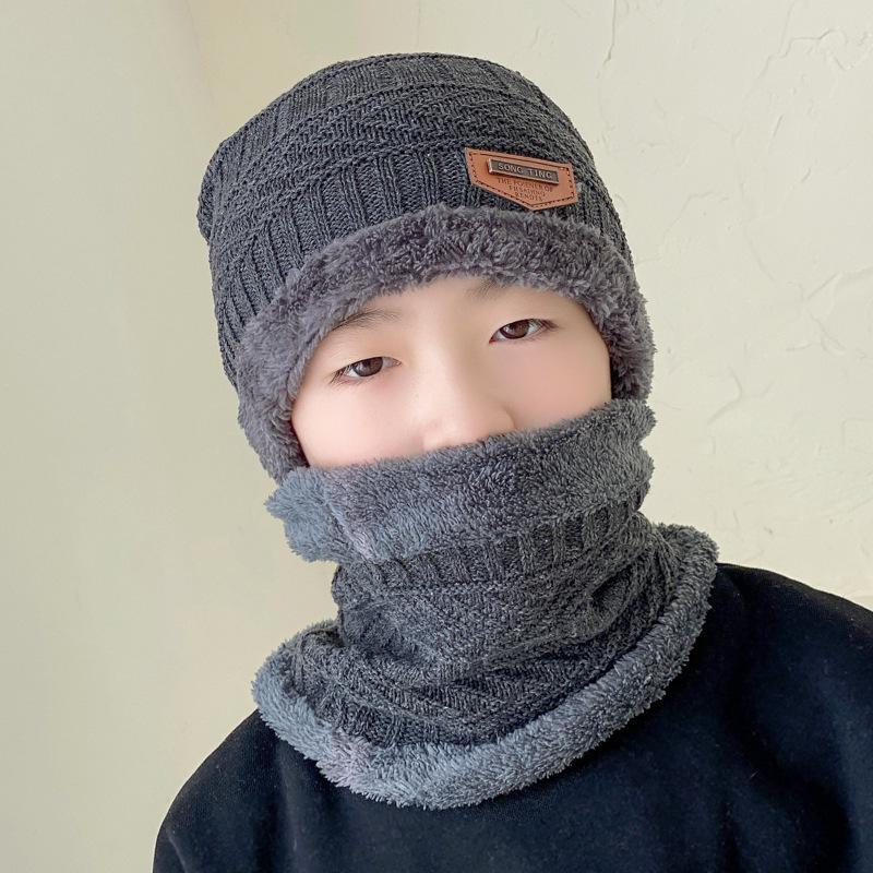 Scaldaorecchie Invernali da Uomo e Cappello in Maglia di Velluto con Protezione per il Collo Ispessita - Set da Due Pezzi