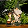 Statue de Gnome de Jardin Solaire avec Lumière Mignonne Résine Arrosage/Tenant Plaque/Pompage Cadeau Créatif Sculpture d'Eau pour Patio Extérieur Pelouse