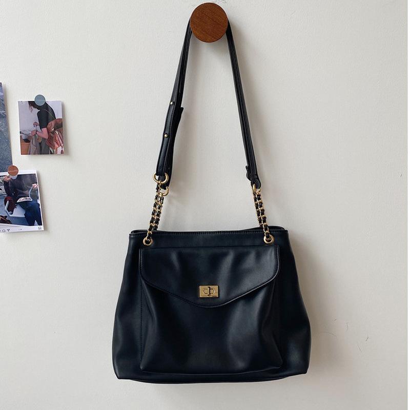 

Нишевая дизайнерская сумка под мышкой, сумка высокого класса, женская новая модная сумка-багет на одно плечо из мягкой кожи в средневековом стиле чёрный