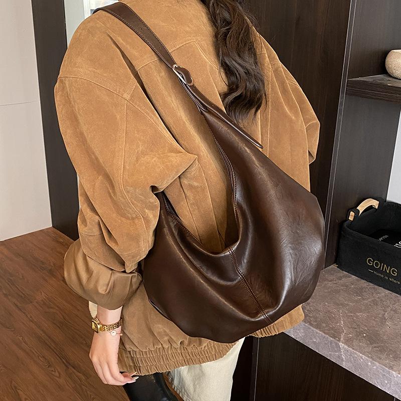 PU Hobo Bag Women's Fashion Shoulder Tote with Soft Texture Large Capacity Casual Everyday Handbag