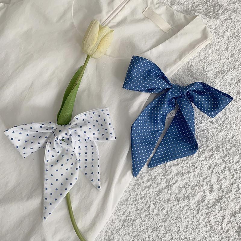 Polka dot silk scarf, long strip, high-end and multi-purpose, decorative pointed corner small scarf, neck headband, hair tie, streamer belt, belt.