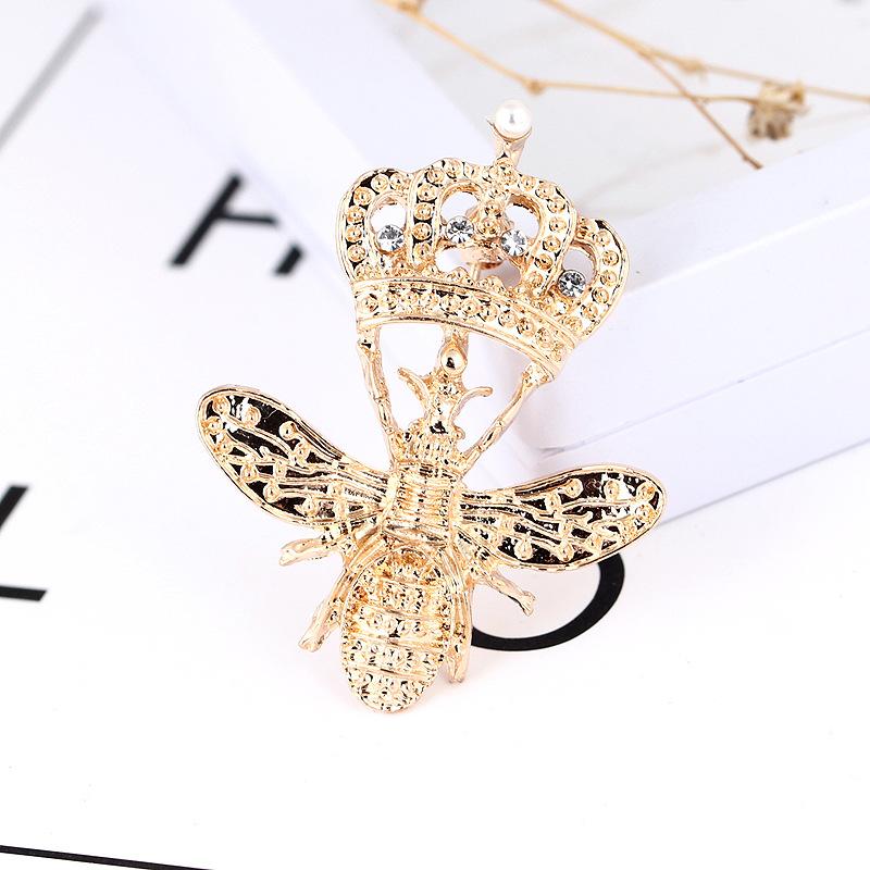 Crown Bee Pin Elegant Rhinestone Metal Brooch For Women Lapel Pin Cute Animal Brooch Jewelry Gift Accessory