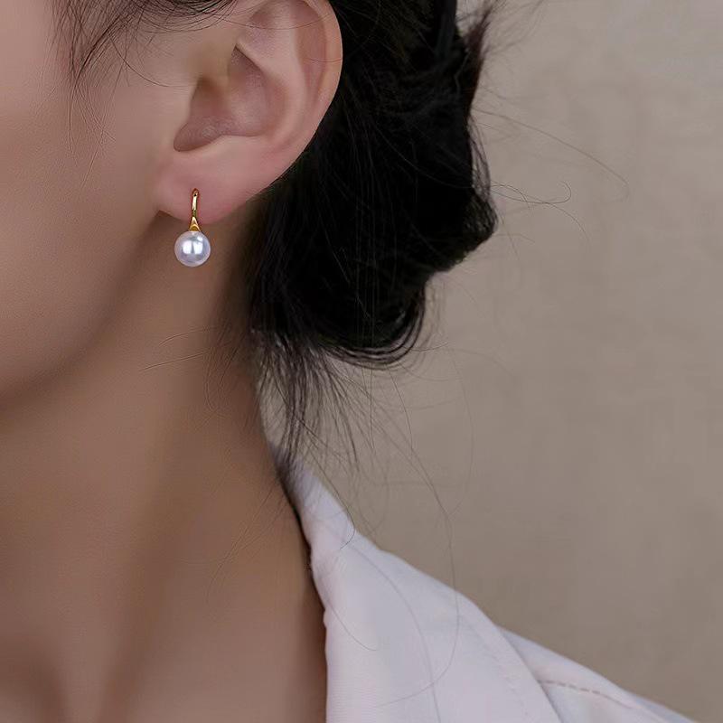 Korean White Pearl Stud Earrings for Women - Fashionable, Simple, Elegant Dangle Design, Perfect Best Friend Accessory