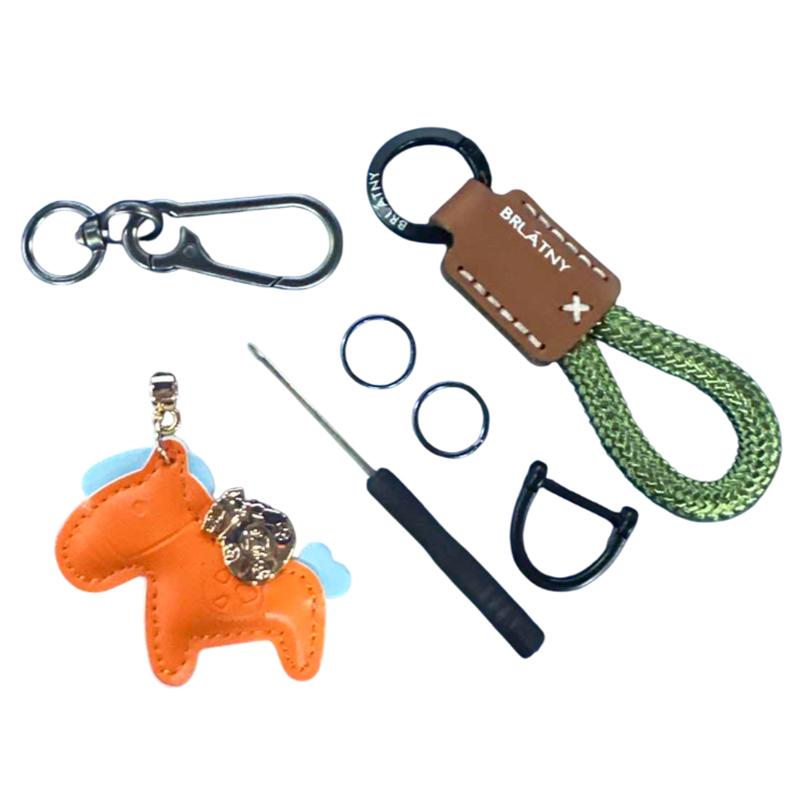 New Leather Keychain Ins Cute Keyring Cartoon Horse Hanging Ornament Gift