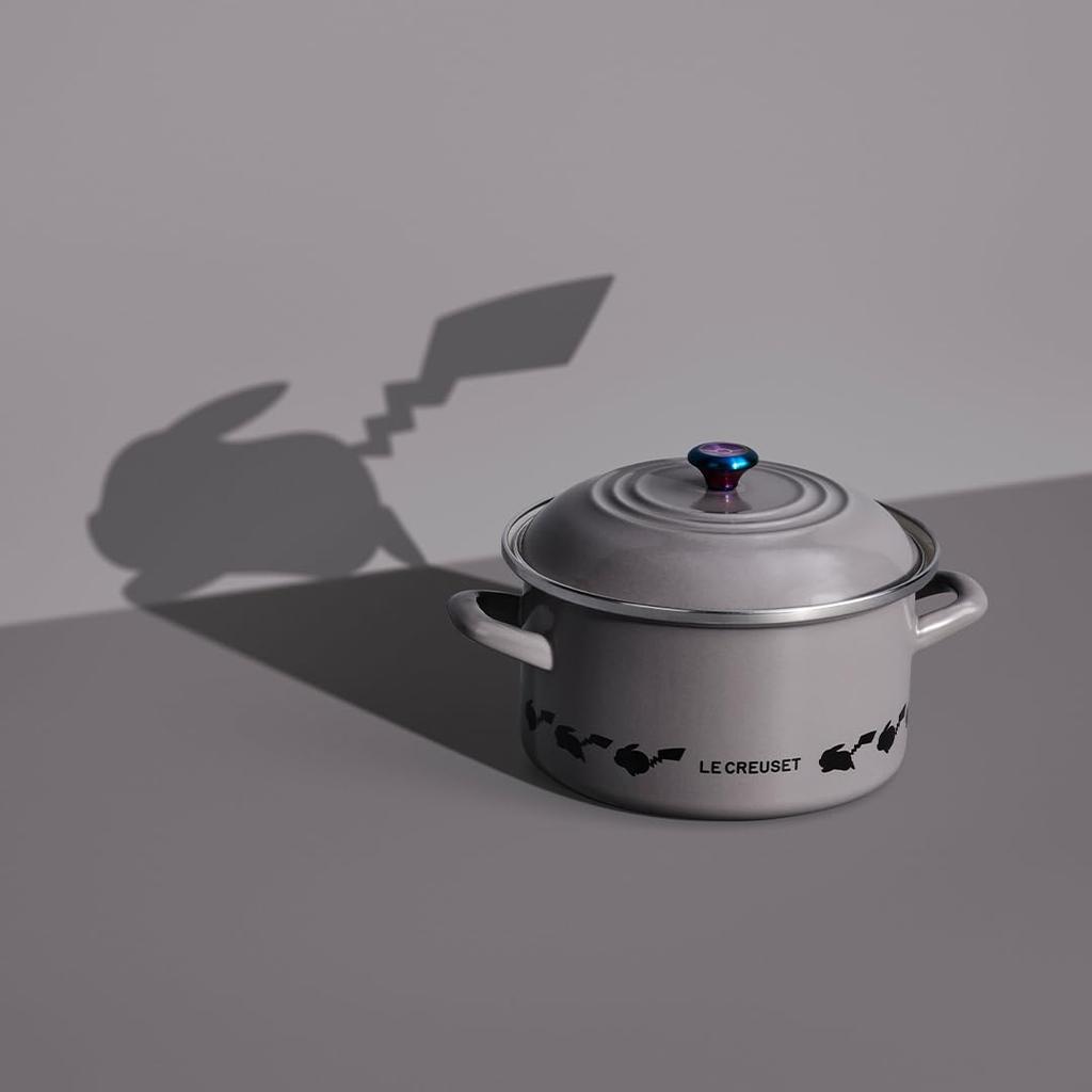 LE CREUSET Pokémon EOS Casserole, 20cm [Official Japanese Product]