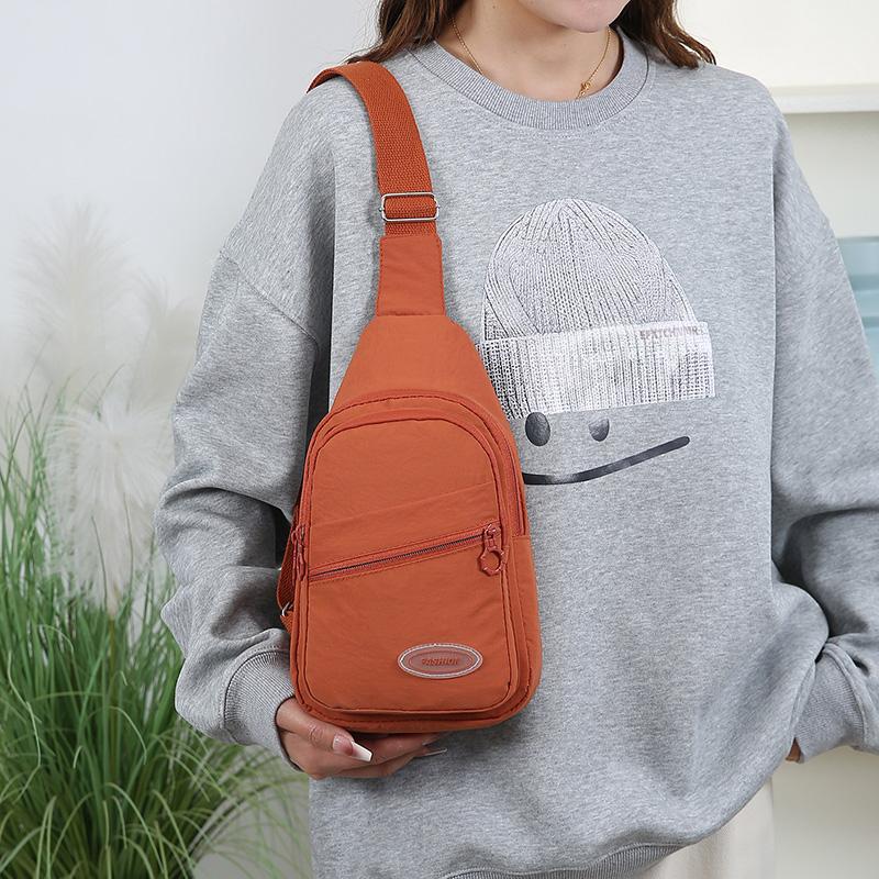 Borsa a petto di grande capacità Stile coreano semplice Zaino a tracolla da donna Nylon casual da esterno Monospalla