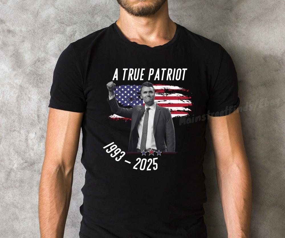 Trička Charlie Kirk, Vlastenecké tričko s nápisem RIP Memorial