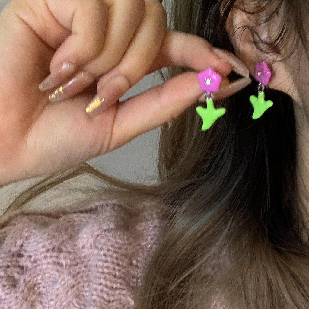 Würziges Mädchen Ohrklemme & Ohrstecker Set: Nischen-Kalter Stil für Frauen, Herbst/Winter 2023