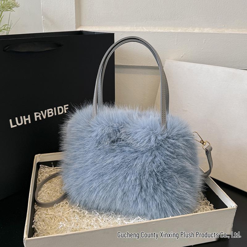 High-Quality Autumn/Winter Plush Tote: Versatile Crossbody with Fluffy Texture