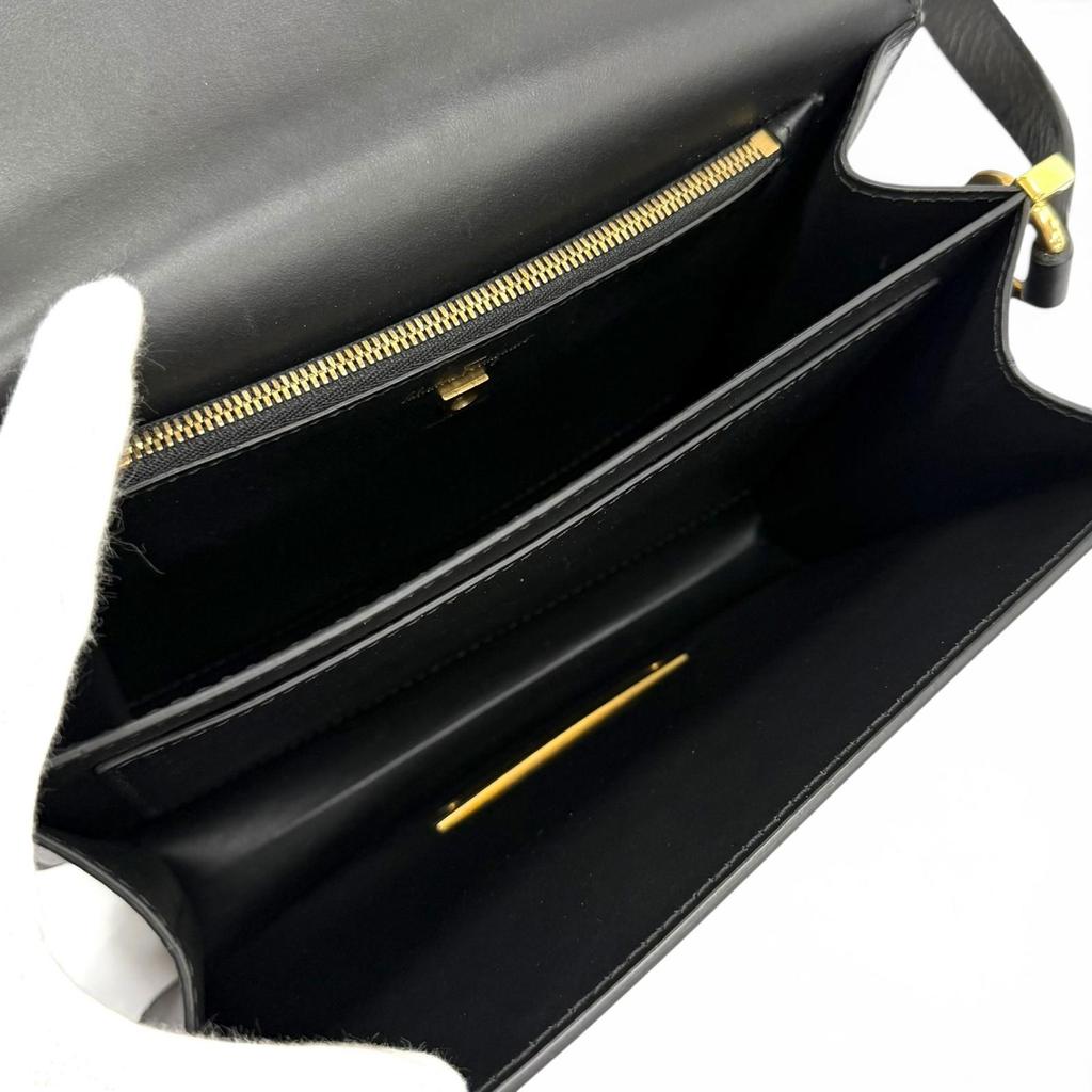 Ausgezeichnete Salvatore Ferragamo Schultertasche Joanne schwarzes Kalbsleder Damen Gebraucht