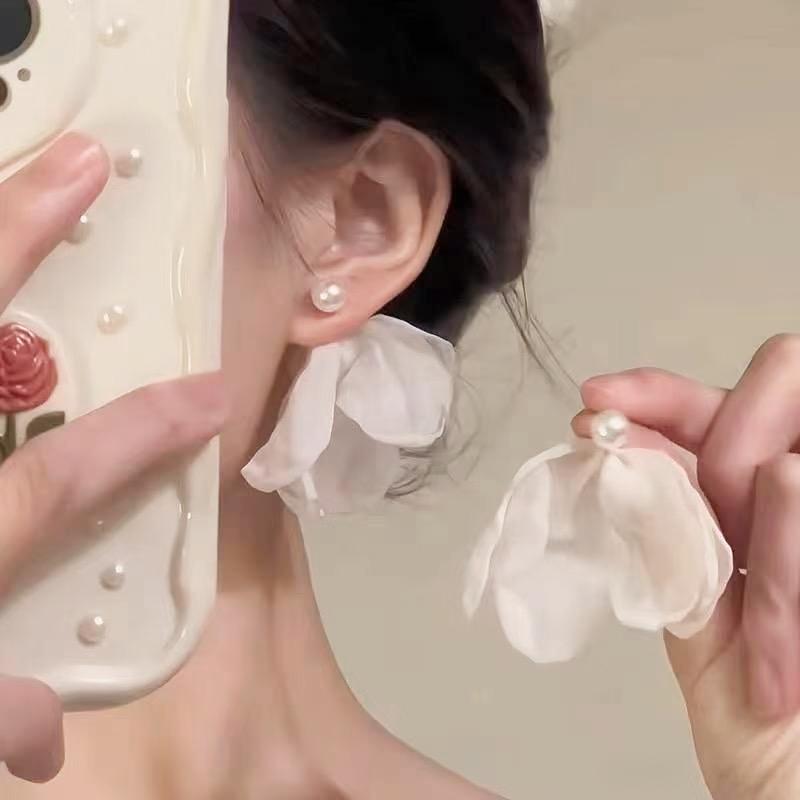 [Peach Tea] Roman Holiday Meat Pink Flower Earrings Female Exaggerated Seaside Holiday Wind Earrings Tassel