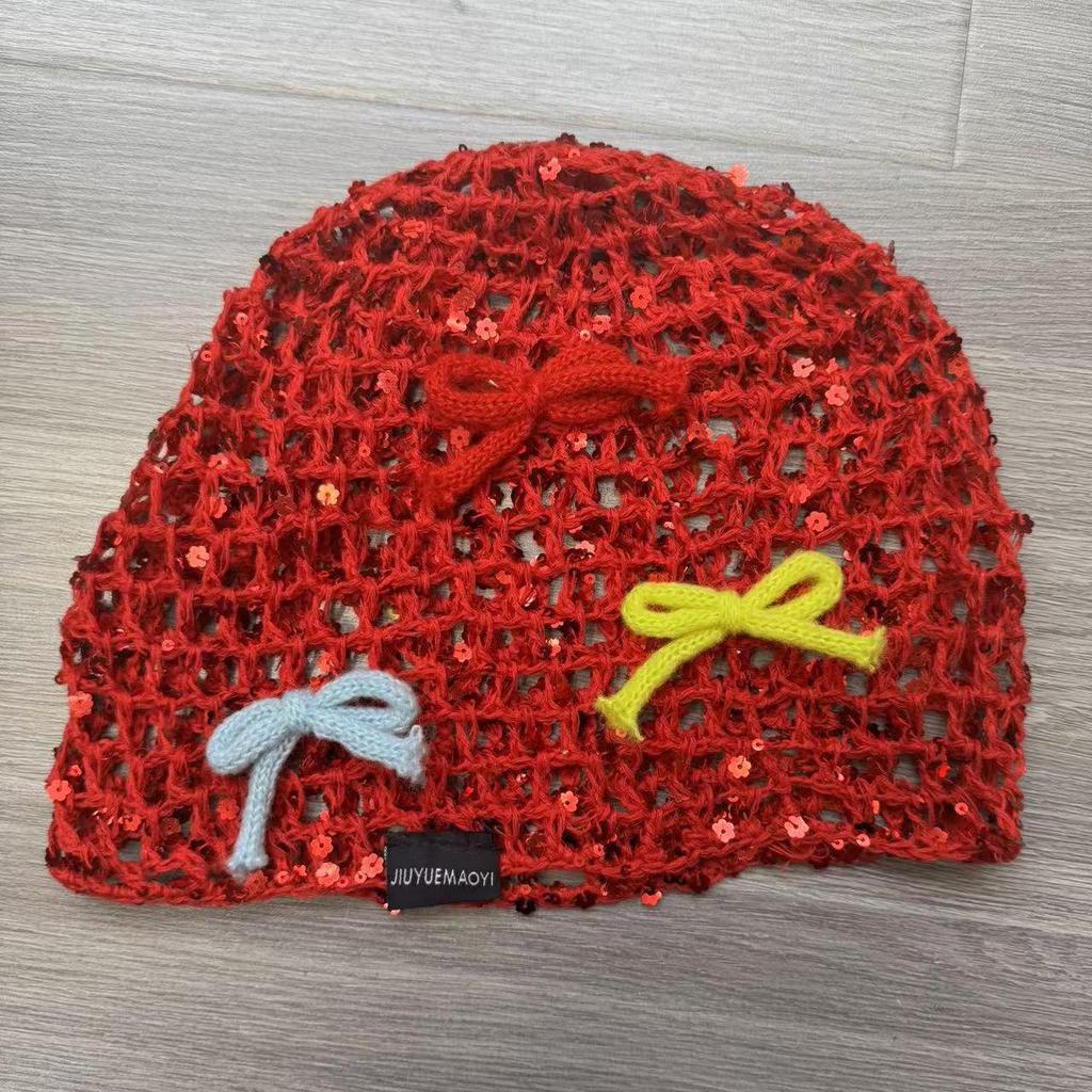 Cappello Berretto in Lavorazione a Maglia con Paillettes e Fiocco Coreano per Donna: Copricapo alla moda in rete di lana