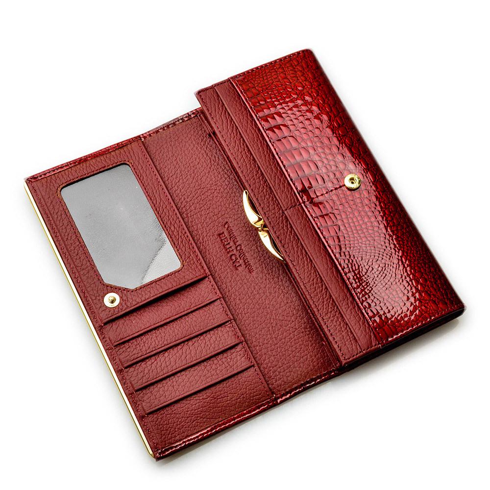 Dámska peňaženka z pravej kože s krokodílím vzorom a priehradkou na mince