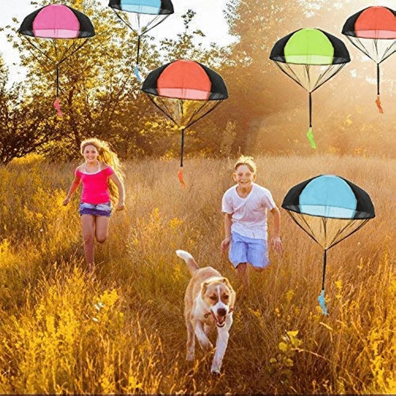 10pcs Tangle-Free Parachute Toys for Youngsters, Colorful Plastic Army Soldiers Guys, Handheld Outdoor Flying Toys for Party Favors