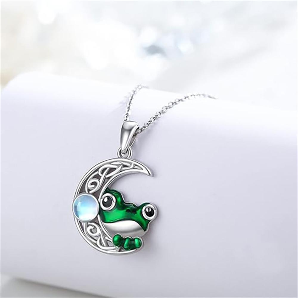Cute Animal Female Moonstone Green Frog Skeleton Moon Pendant Necklace Silver Color Wedding Jewelry For Women