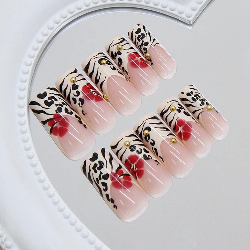 Milk Apricot Pudding French Leopard Print Flower Niche Sweet and Spicy Fashion European and American Style Removable Manicure 30 Pieces