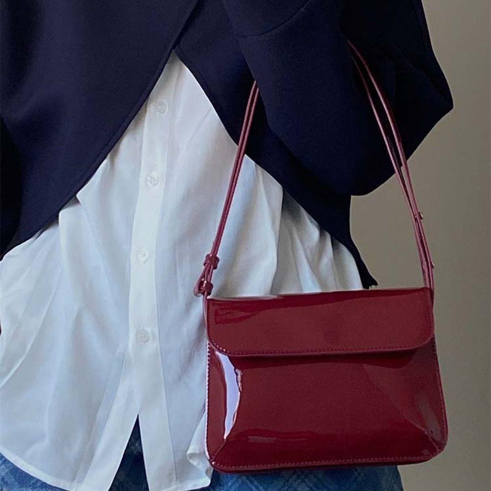

Fashion Design Bright PU Shoulder Bag French Style Versatile Saddle Bag Underarm Bag Girls