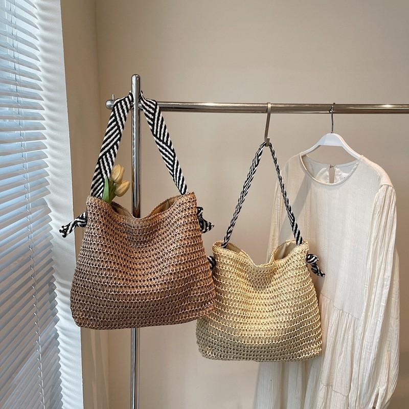 2025 New Style Light Leisure Vacation Straw Tote Bag Fashionable Commuting Large Capacity One-shoulder Beach Women