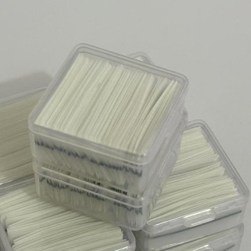 Black Self-Adhesive Eyelash Strip: Waterproof, Sweatproof, Long-Lasting, Glue-Free Fruit Jelly Formula.