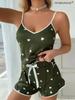 Zweiteiliges Loungewear-Set Für Damen, Mit Einem Trägertop Und Shorts Mit Herzmuster.