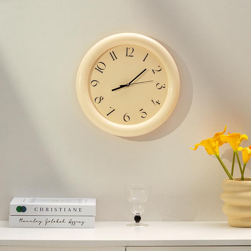 Kreative Wanduhr im nordischen Stil für Wohnzimmer, Schlafzimmer oder Büro
