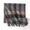 Scarf with A High-end Feel, Versatile, Thick, Autumn and Winter Check Pattern, Warm and Cozy, Soft To The Touch.