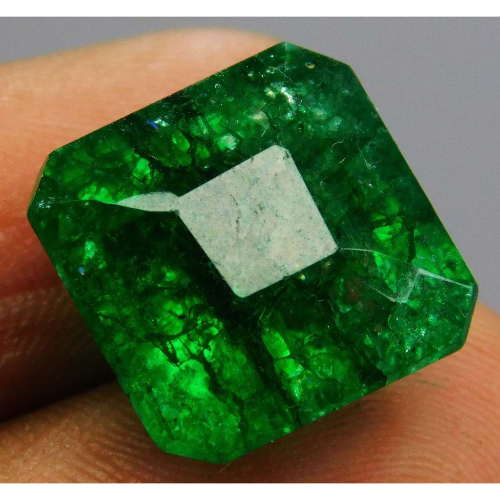 Natural Green Emerald Loose Gemstone Exclusive Muzo 8.70 ct Square Cut for Jewelry Making and Crafts