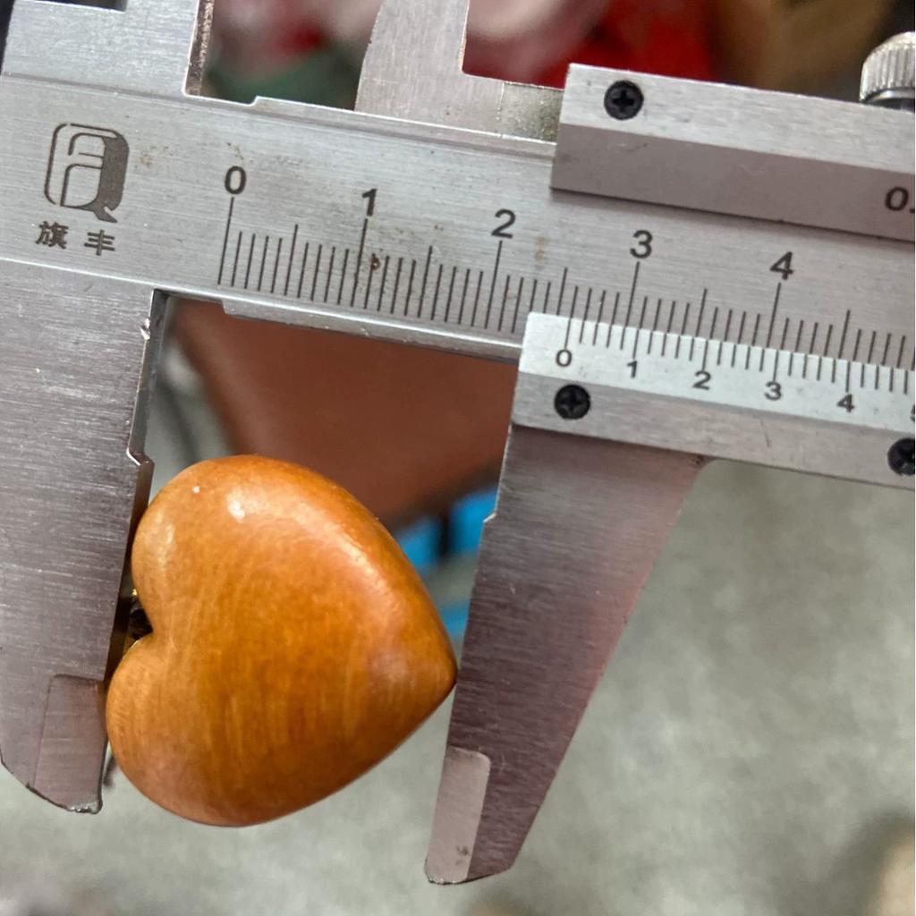 Handgeschnitzte Zypressenfigur - Einzigartiges Holzgeschenk für Büro-/Buddhistische Altar-Dekoration