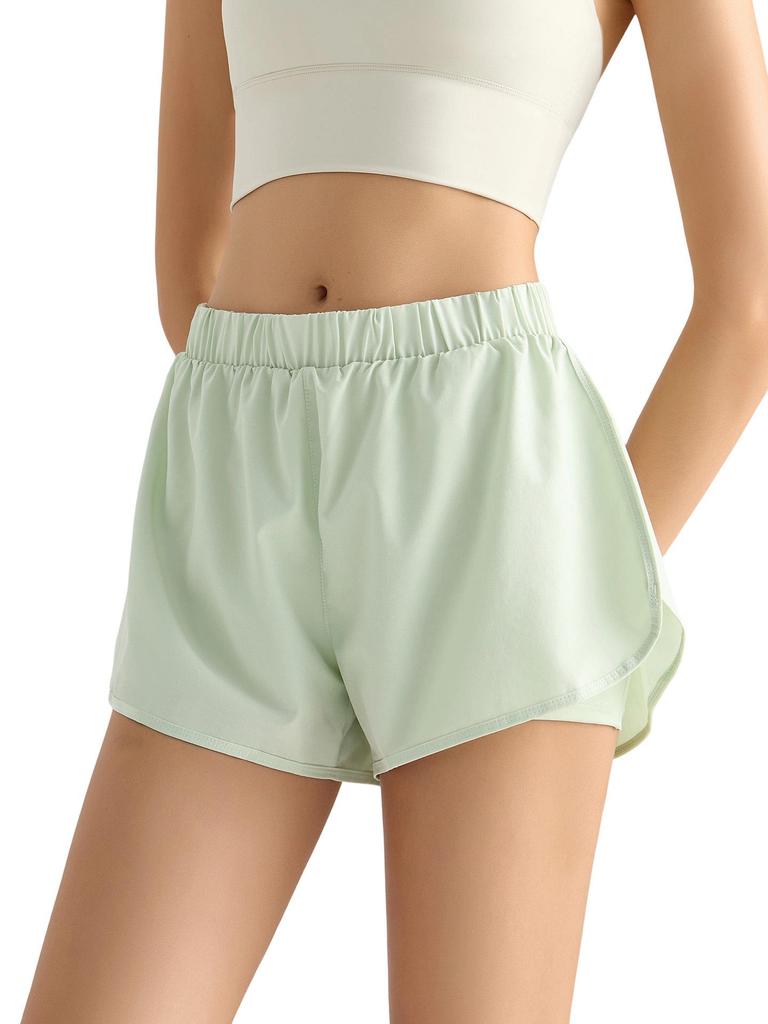 Wyman Women's Two-Piece Yoga Running Shorts with Phone Pockets, Anti-Exposure, Three-Quarter Length for Summer Fitness.