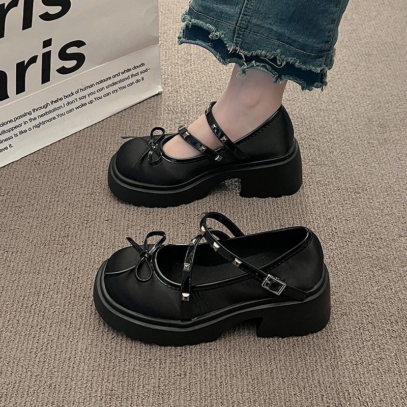 Black round head retro thick sole Mary Jane small leather shoes women's 2025 new spring and autumn skirt light mouth single shoes