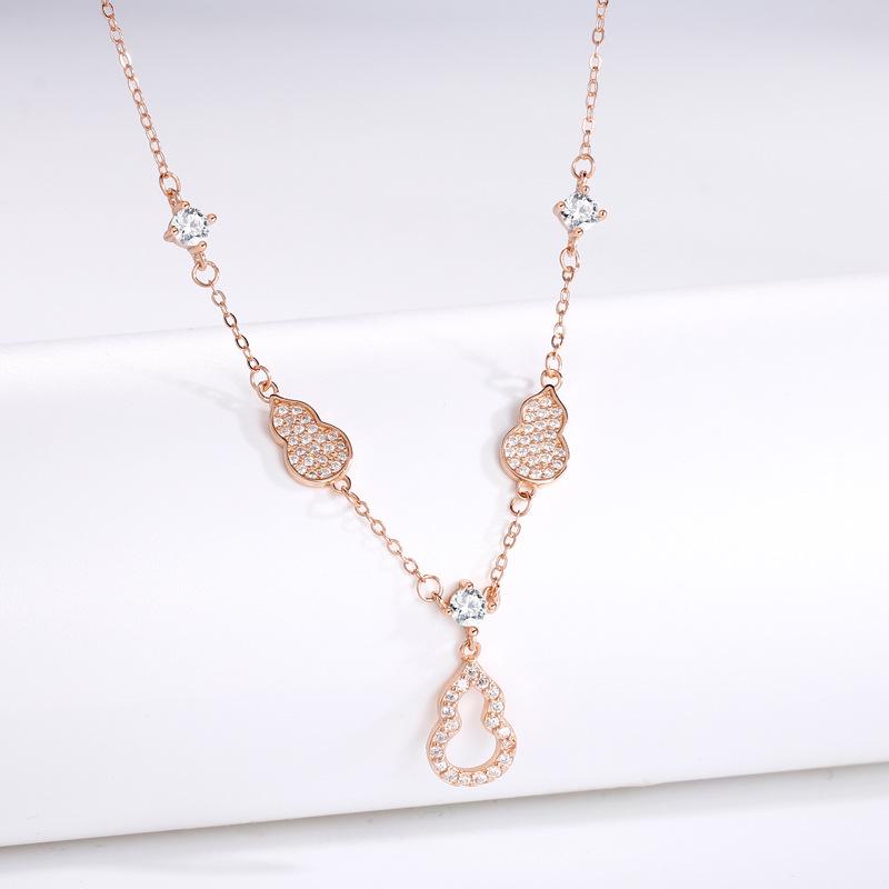 Damen S925 Sterlingsilber Kürbis Halskette mit Voll-Diamant, Leichter Luxus High-End INS Stil Schlüsselbeinkette