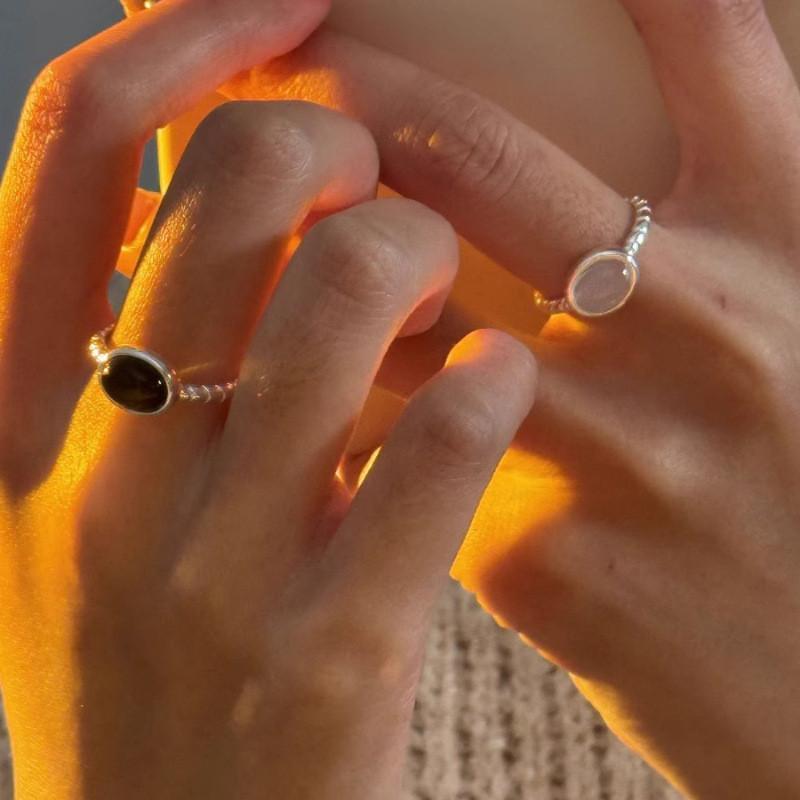 Modern Minimalist Oval Agate Ring For Women With Adjustable Copper Design And Unique Korean Style Inspired