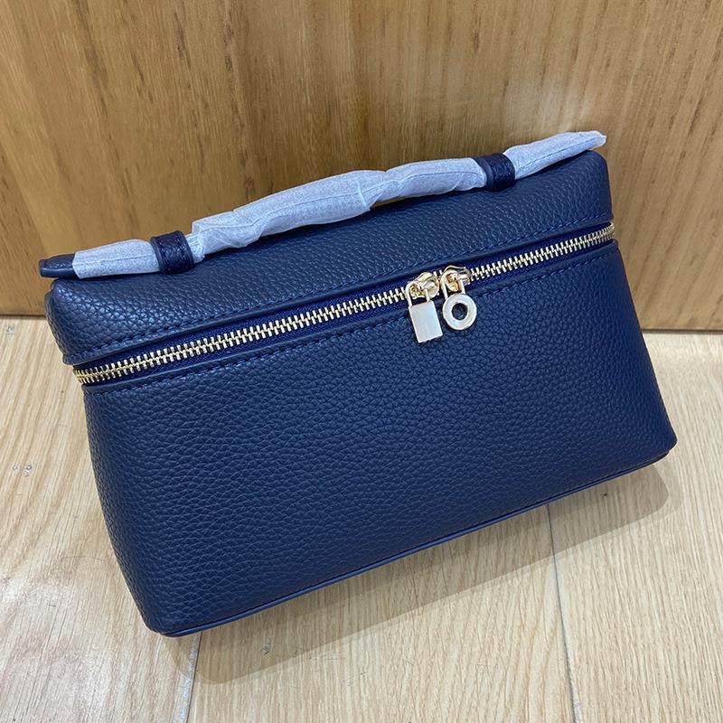 Bolso bandolera y bolso de mano de piel de vaca con grano lichi L19 italiano