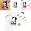Wednesday Addams Brosch Märke Semester Skräck Gåva Till Fans