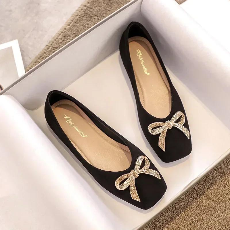 

Модные женские туфли на плоской подошве, элегантные, с блестками и бантом из кристаллов, модные женские туфли на плоской подошве, балетки с завязками и квадратным носком, женская обувь на плоской подошве 2025 32 чёрный