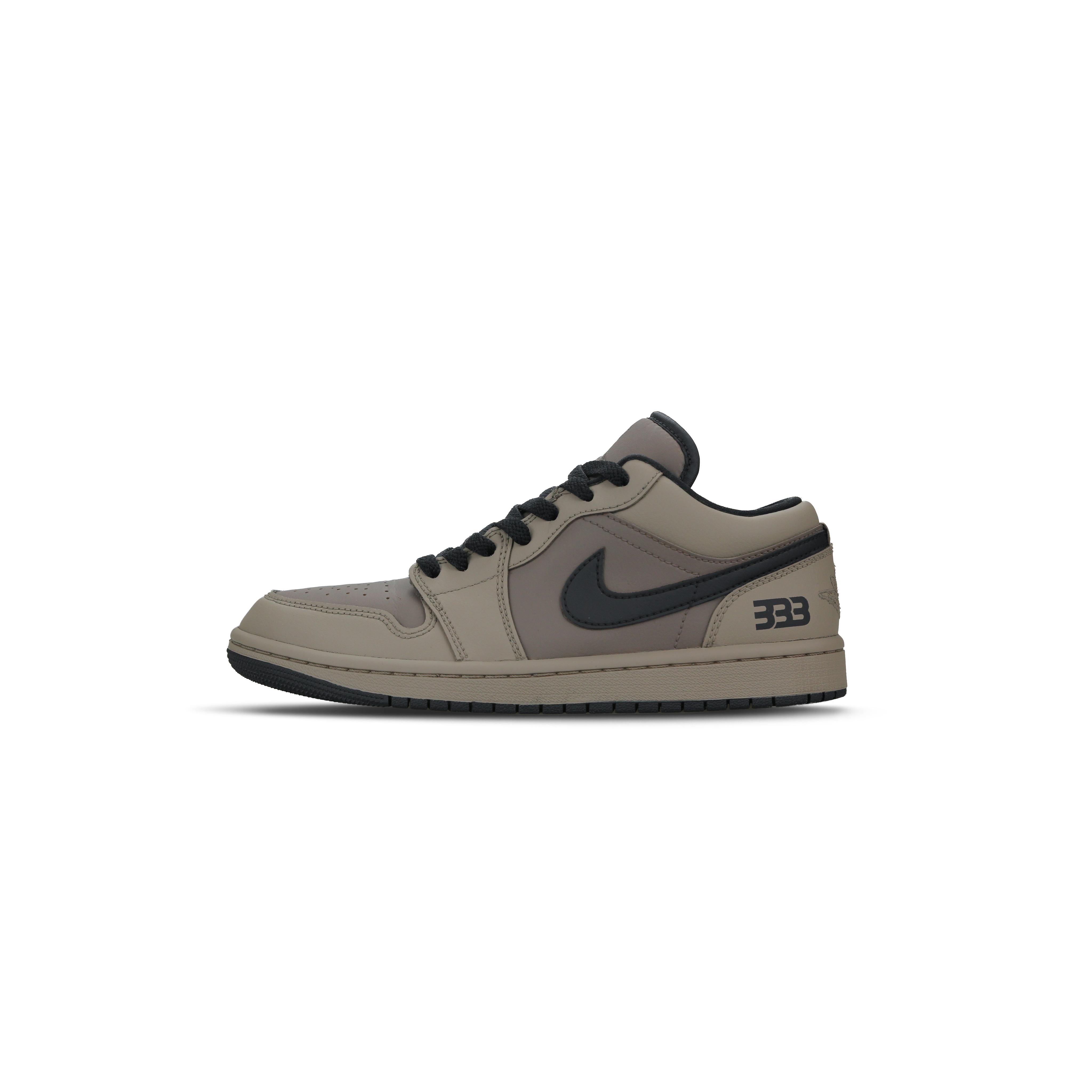 

Jordan Air Jordan 1 Abrasion Resistant Low top Vintage Basketball Shoes Men s Black Brown 553558-132(Team333-Triple) 44.5