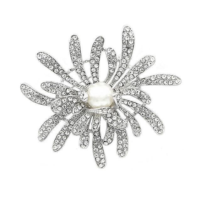 High Grade Delicate Crystal Inlaid Sweet Chrysanthemum Brooch Pearl Brooch Collar Pin Pin Clothing Accessories