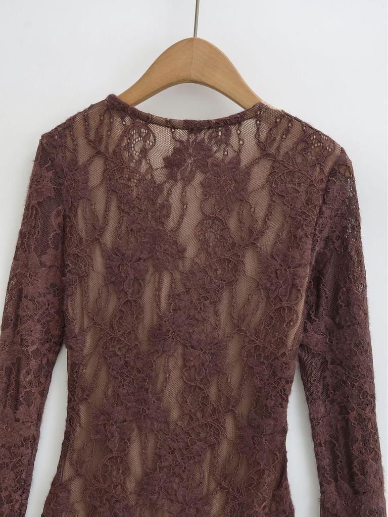 Retro Fishing-Style V-Neck Lace Bodysuit: Slim Fit Long Sleeve Base Layer for Women.