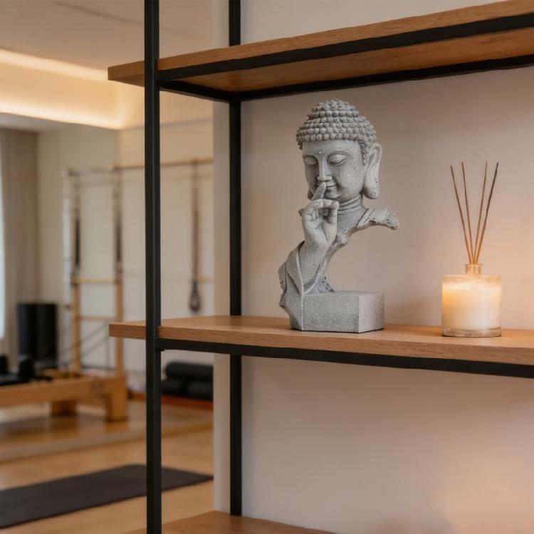 Artistic Buddhas Statue For Home Decors Resin Craft Meditations Buddhist Sculpture With Fine Detail Altar Ornament Gift