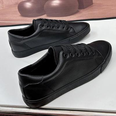 Scarpe da uomo piatte primavera autunno Scarpe da ginnastica di moda nere pure Calzature maschili Cool Young Man Street Style Morbido e confortevole
