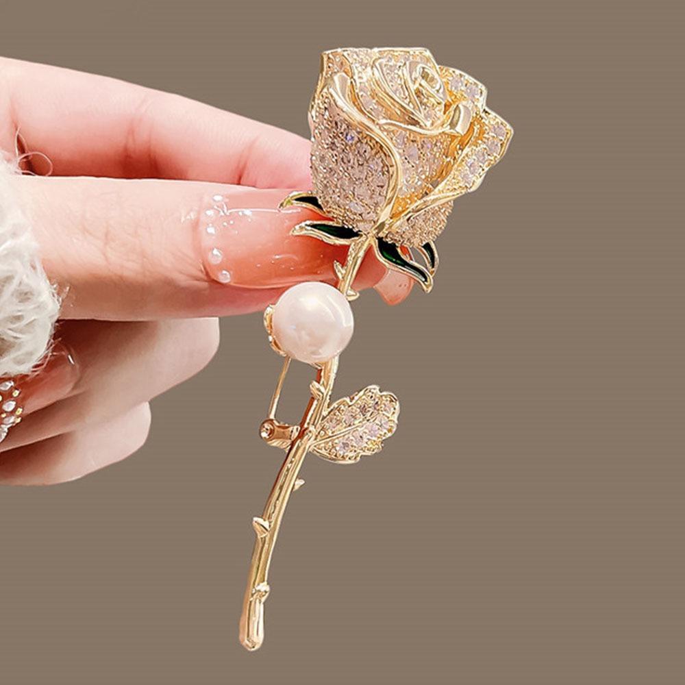 Fashion Alloy Rose Brooches Anti Fading Sparkling Flower Brooches Full Diamond Rhinestone Brooches Jewelry Gifts золотой