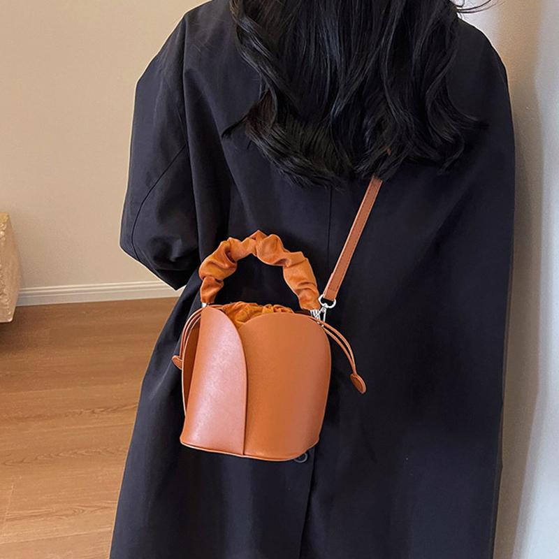 Drawstring Design Water Bucket Bag Women Solid Vegetable Basket Handheld Crossbody Bag Autumn Winter New High End Wedding Bag