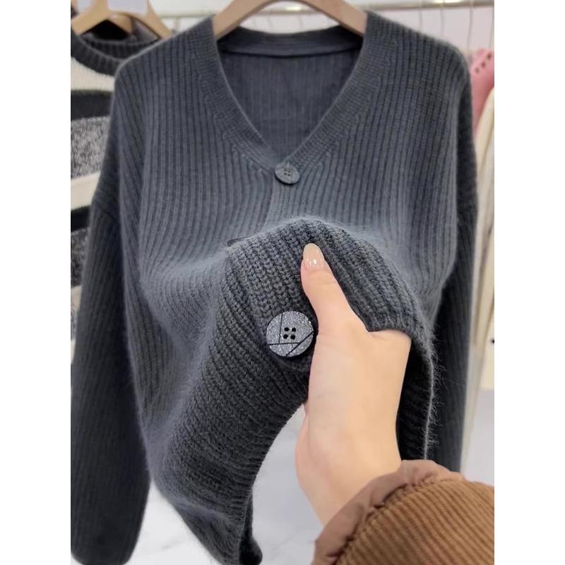 Heavy beautiful new cherries red sweater jacket women's winter senior sense super good-looking knitted cardigan