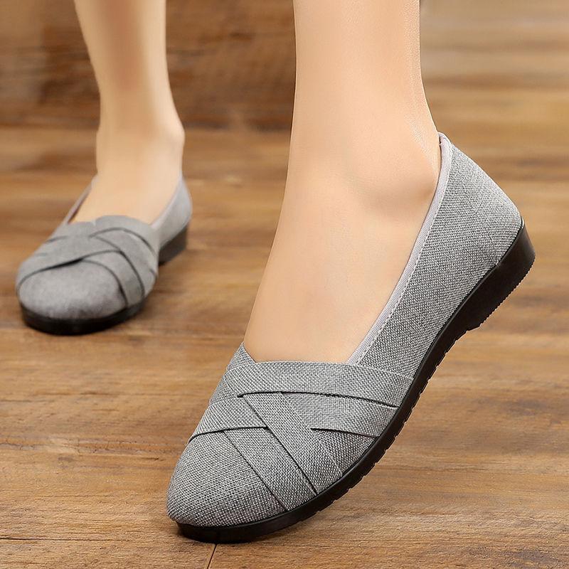 2025 new summer Lady Casual Comfortable Loafers Women Fashionable versatile Plus Size Lightweight Breathable Slip on Flat Shoes