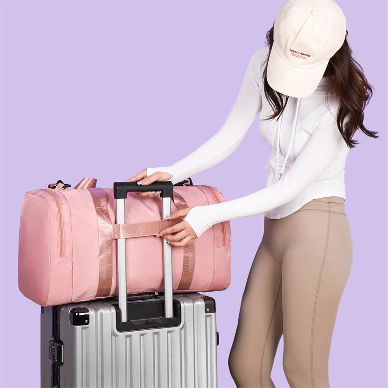 Unisex Sports Duffel: Wet/Dry Separation, Large Capacity, Ideal for Gym, Travel, and Swimming