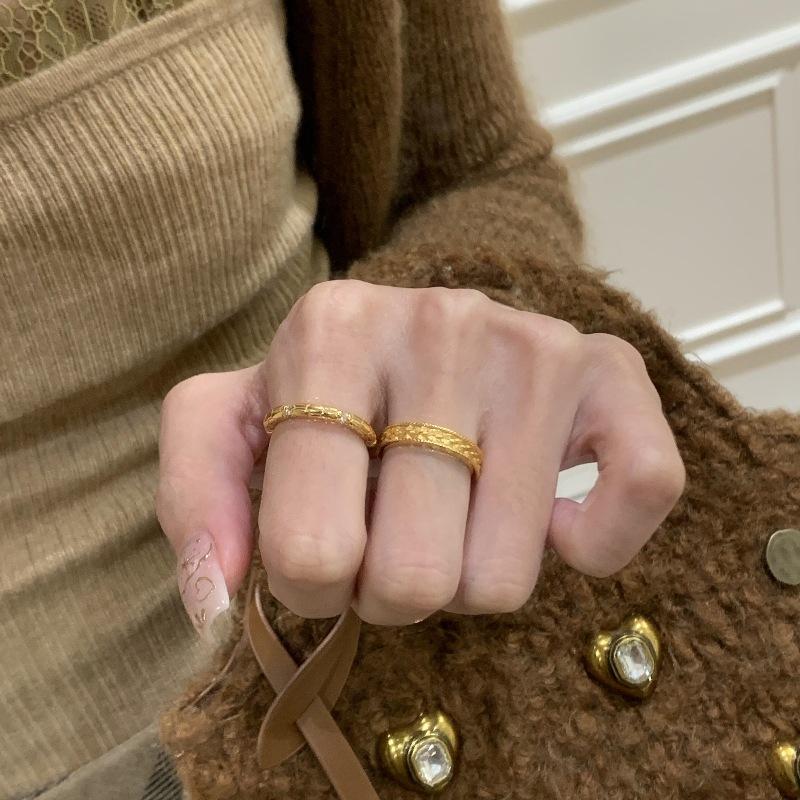 Light Luxury Retro High-Value Brushed Plain Ring Wheat Ear Twist Edge Ring Niche Design Personalized Versatile Ring